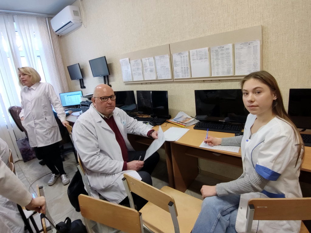 Проміжне оцінювання лікарів-інтернів першого року навчання на кафедрі сімейної медицини і терапії