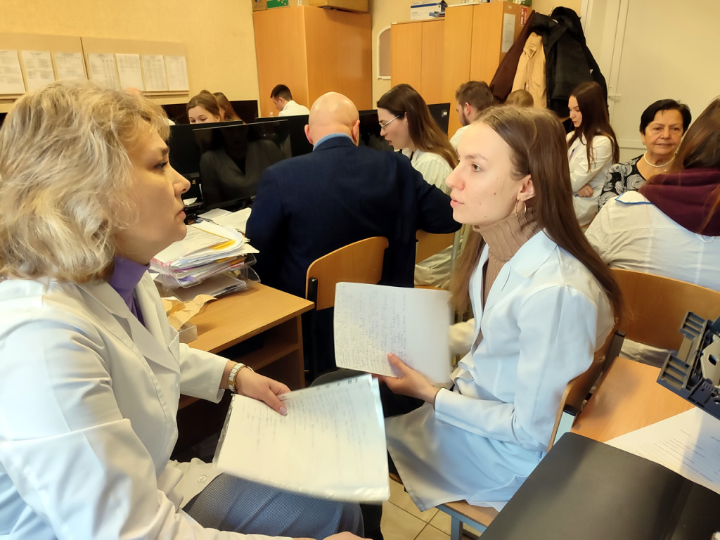 Проміжне оцінювання лікарів-інтернів першого року навчання на кафедрі сімейної медицини і терапії