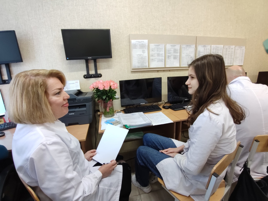 Проміжне оцінювання лікарів-інтернів першого року навчання на кафедрі сімейної медицини і терапії