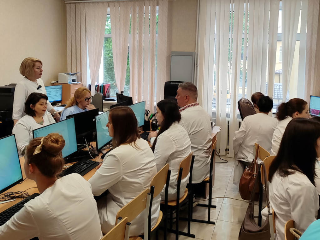 Перший випуск лікарів-спеціалістів з фаху «Ультразвукова діагностика»